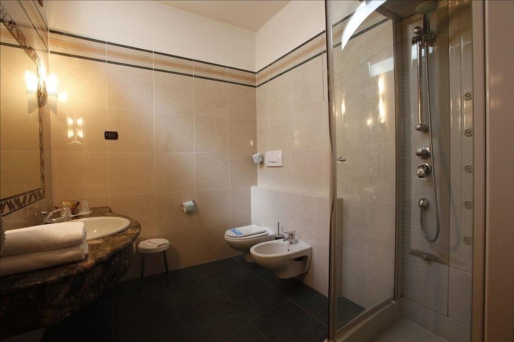 Airport Hotel Malpensa Lonate Pozzolo Ngoại thất bức ảnh