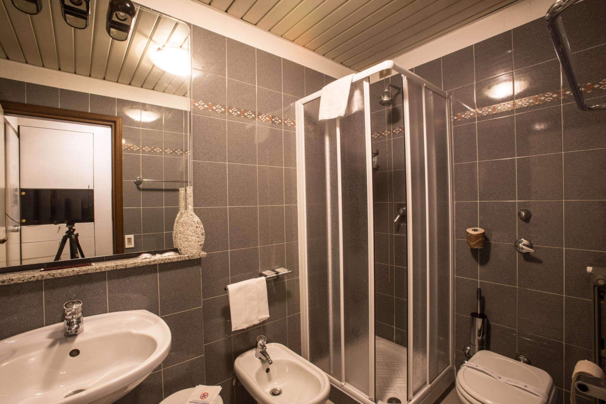 Airport Hotel Malpensa Lonate Pozzolo Ngoại thất bức ảnh