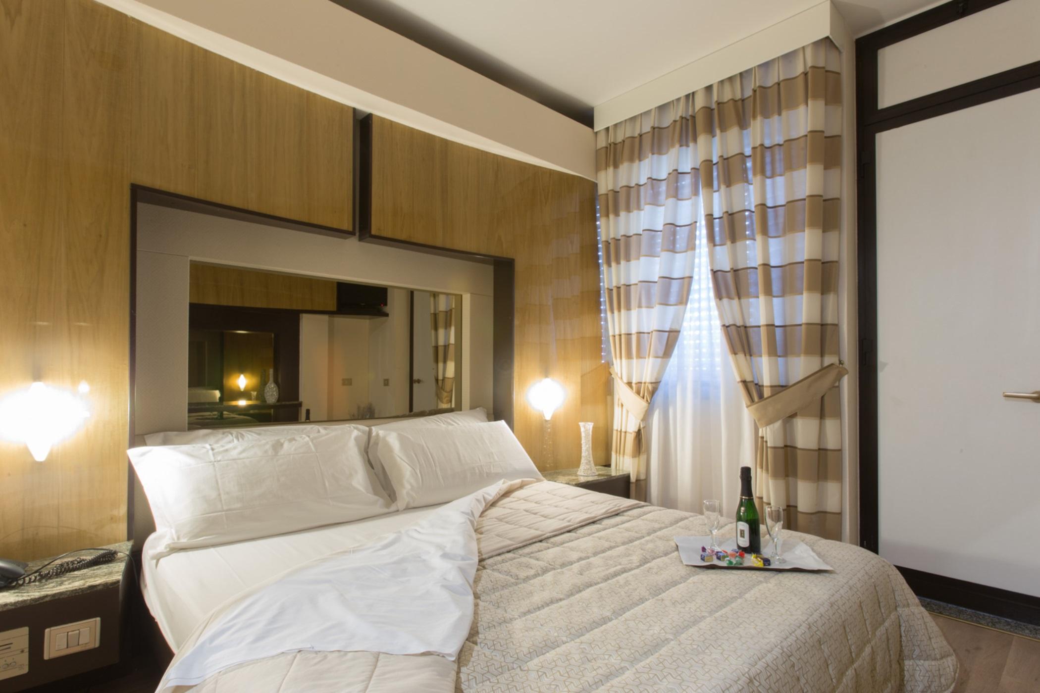 Airport Hotel Malpensa Lonate Pozzolo Ngoại thất bức ảnh