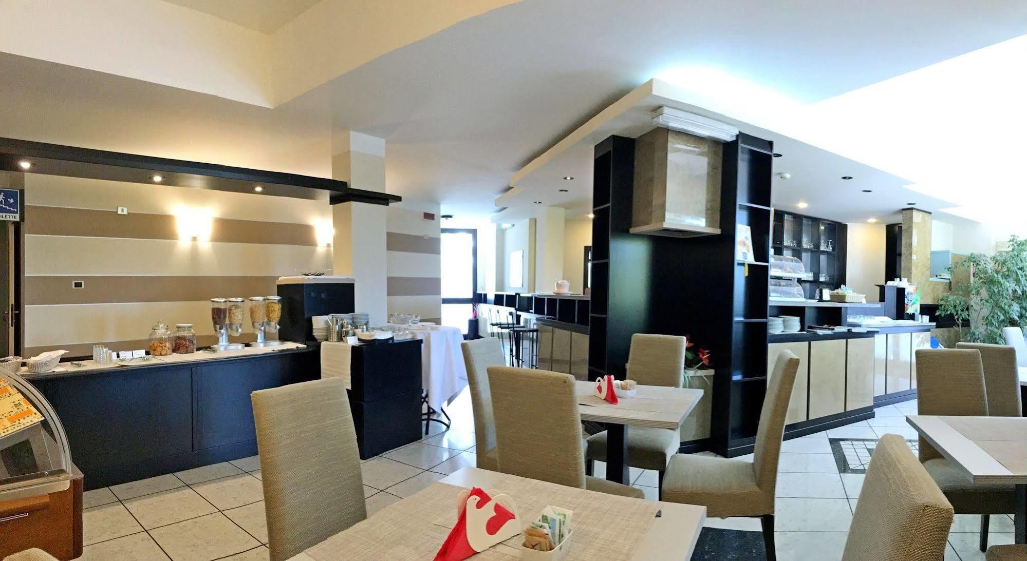 Airport Hotel Malpensa Lonate Pozzolo Ngoại thất bức ảnh