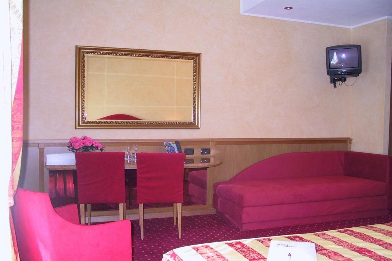 Airport Hotel Malpensa Lonate Pozzolo Ngoại thất bức ảnh