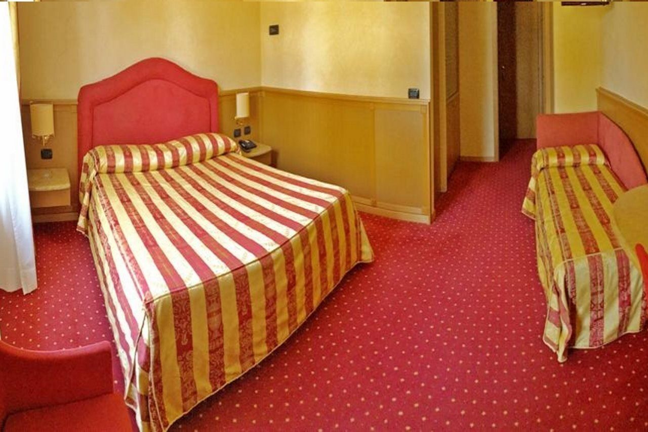 Airport Hotel Malpensa Lonate Pozzolo Ngoại thất bức ảnh