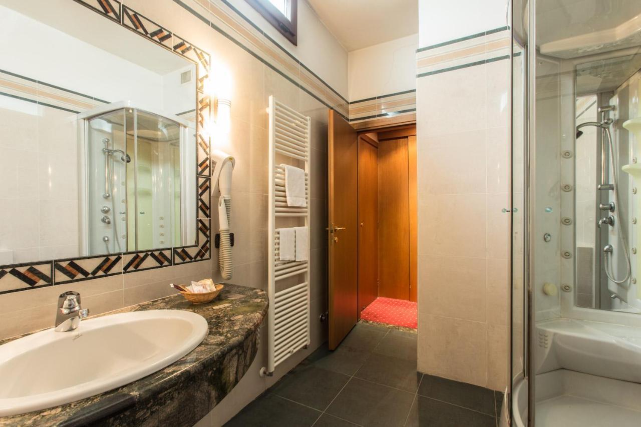 Airport Hotel Malpensa Lonate Pozzolo Ngoại thất bức ảnh