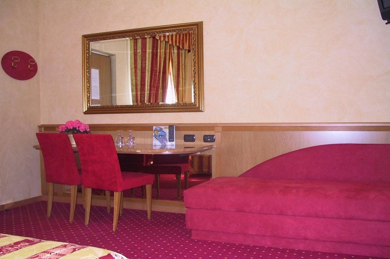 Airport Hotel Malpensa Lonate Pozzolo Ngoại thất bức ảnh