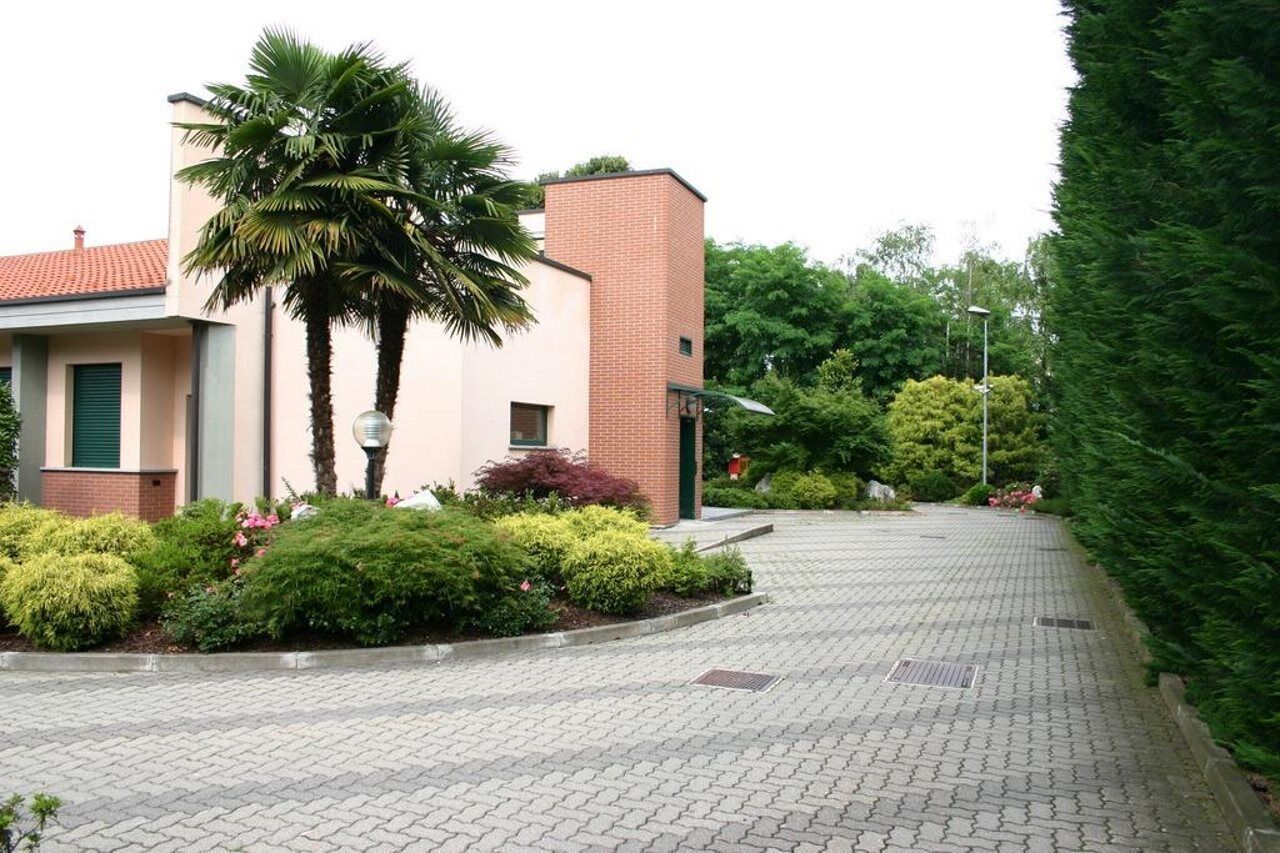Airport Hotel Malpensa Lonate Pozzolo Ngoại thất bức ảnh